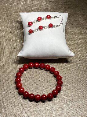Red Dyed Coral Beaded Bracelet & Matching Dangle Earrings Set 8.5mm / 6.5mm